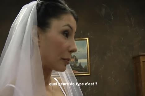 Невеста с большими сиськами шпилится прямо перед свадьбой №1